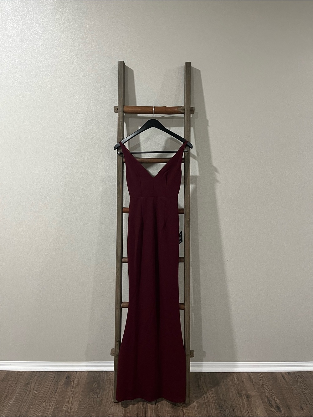 Lulu's Burgundy V-Neck Sleeveless Maxi Gown